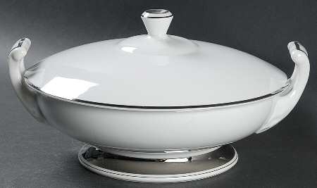 Elegance Round Covered Vegetable