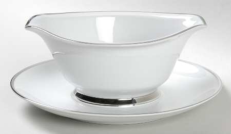 Elegance Gravy Boat with Attached Underplate