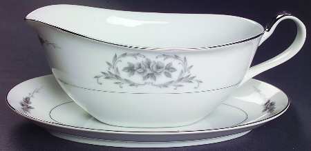 Elsinore Gravy Boat & Underplate/Relish