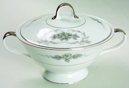 Elsinore Sugar Bowl & Lid