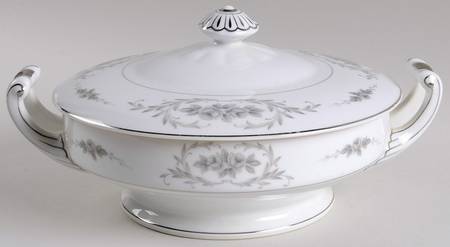Elsinore Round Covered Vegetable