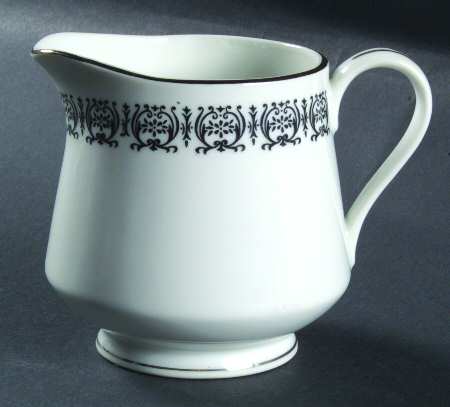 Mantilla Creamer