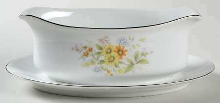 Spring Boquet Gravy Boat with Attached Underplate