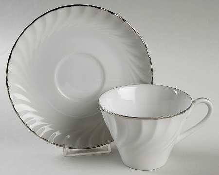 Swirl Flat Cup & Saucer Set