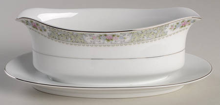 Wycliff Gravy Boat with Attached Underplate