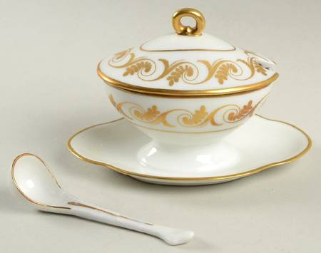 Aosta Oval Mustard w/Lid, Attached Underplate & Spoon
