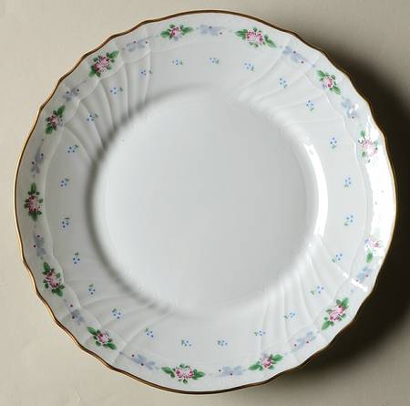 Capri (Scalloped Edge) Salad Plate