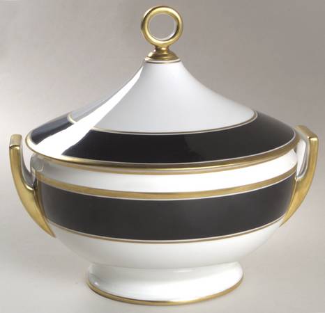 Contessa Black Tureen &  Lid