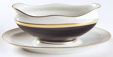 Contessa Black Gravy Boat with Attached Underplate