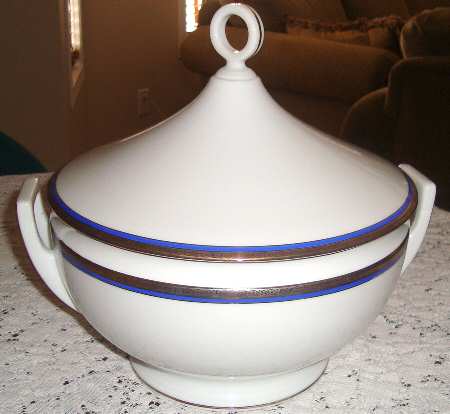 Danube Round Covered Vegetable