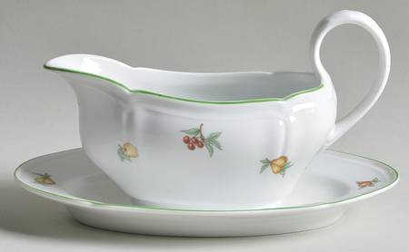 Eden Gravy Boat with Attached Underplate