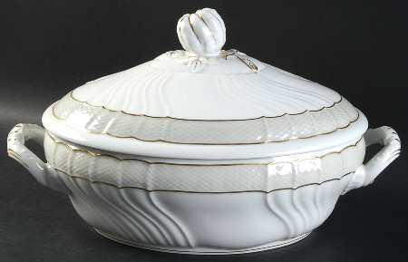 Eminence Oval Covered Vegetable