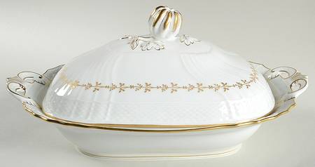 Firenze Oval Covered Vegetable