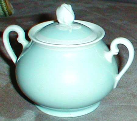 GIN23 Sugar Bowl & Lid