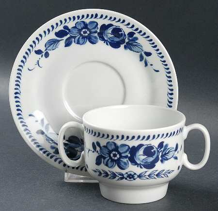 GIN40 Flat Bouillon Cup & Saucer