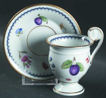 Italian Fruits (Antico Doccia) Footed Demitasse Cup & Saucer Set by Ginori 1735
