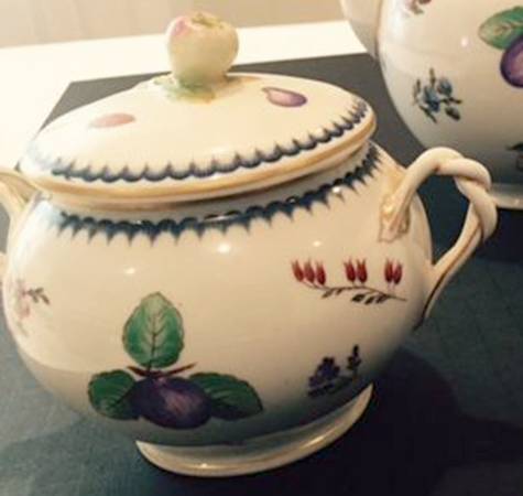 Italian Fruits (Antico Doccia) Sugar Bowl & Lid