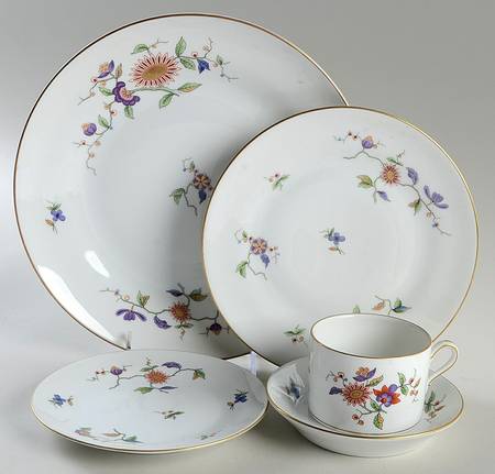 Oriente 5 Piece Place Setting