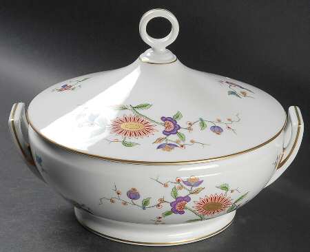 Oriente Round Covered Vegetable