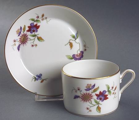 Oriente Flat Cup & Saucer Set