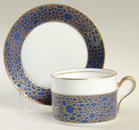 Pavone Flat Cup & Saucer Set