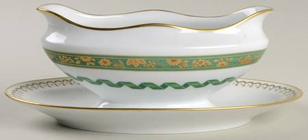 Pincio Green Gravy Boat with Attached Underplate