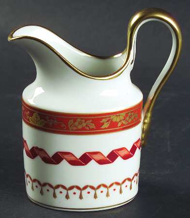 Pincio Red Creamer
