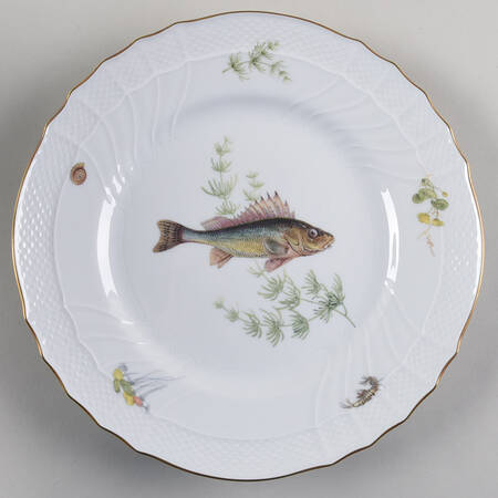Quenelle (Scalloped) Dinner Plate