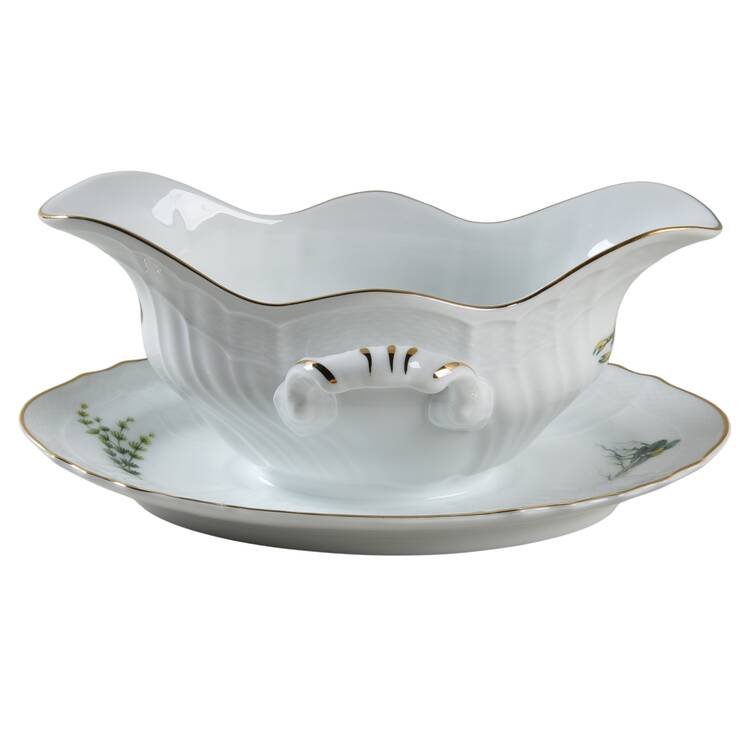 Quenelle (Scalloped) Gravy Boat with Attached Underplate