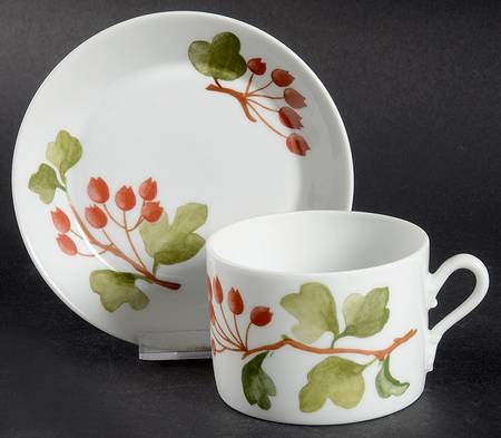 Red Currant Flat Cup & Saucer Set