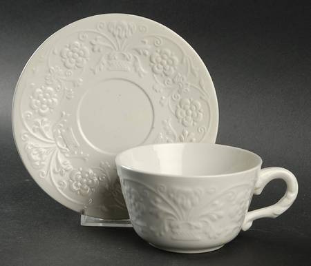 Renaissance Flat Cup & Saucer Set