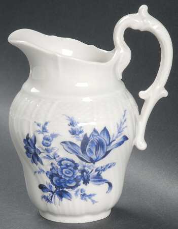 Savona Creamer