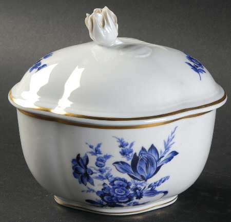 Savona Oval Box & Lid