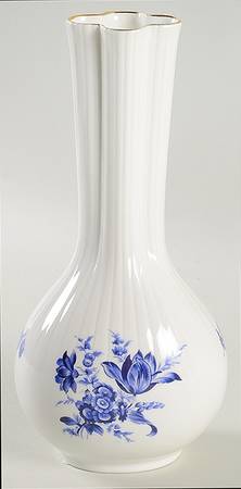 Savona 9" Bud Vase