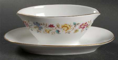 Sorrento Gravy Boat with Attached Underplate