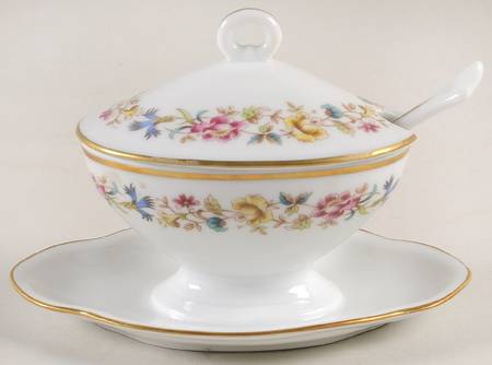 Sorrento Oval Mustard w/Lid, Attached Underplate & Spoon