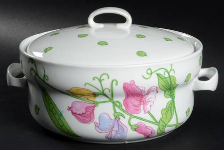 Sweet Pea 2.5 Qt Round Covered Casserole