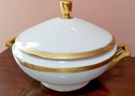 Trevi Round Covered Vegetable