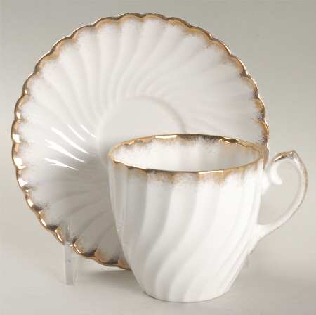 Old Grecian Flute Gold (Sprayed Gold Edge) Flat Cup & Saucer Set