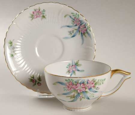 Belle Flat Cup & Saucer Set