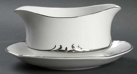 Elegance Gravy Boat with Attached Underplate