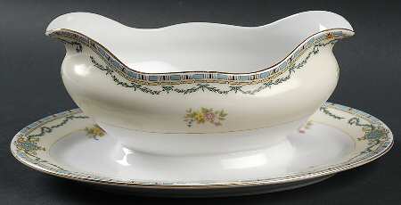 GOC4 Gravy Boat with Attached Underplate