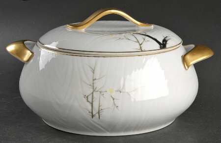 White Plum Round Covered Vegetable