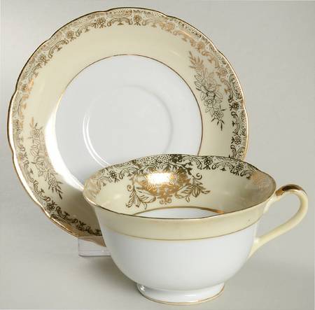 GOD1 Footed Cup & Saucer Set