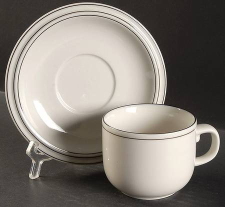 Atelier Flat Cup & Saucer Set