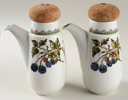 Brombeere Oil and Vinegar with "V" and "O" Cork Stoppers