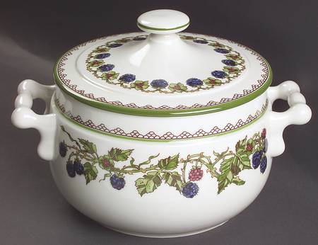 Brombeere 2.5 Qt Round Covered Casserole