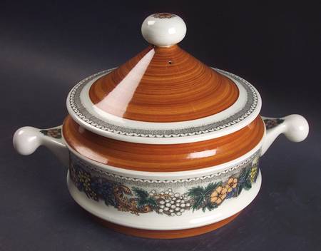 Burgund 2 Qt Round Covered Casserole