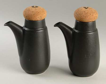 Le Rotisseur Oil and Vinegar with "V" and "O" Cork Stoppers