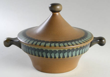 Wallis 1.75 Qt Round Covered Casserole